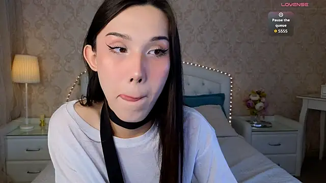 Snapshot of Kaia_Sunshine_Mia chatting on October 26, 10:15 am Kaia Sunshine Mia online show from October 26, 10:15 am