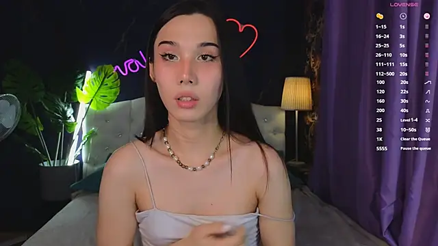 Snapshot of Kaia_Sunshine_Mia chatting on January 30, 2:36 pm Kaia Sunshine Mia online show from January 30, 2:36 pm