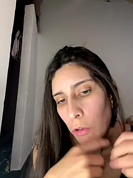 lupitta 1 online show from October 2, 3:54 am