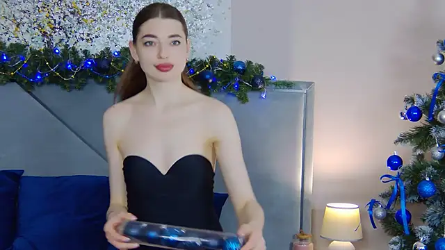 NicoleRosss online show from December 18, 11:25 am