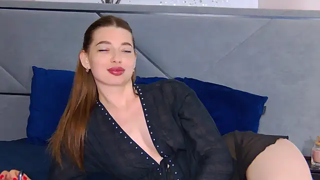 NicoleRosss online show from April 18, 2:19 pm