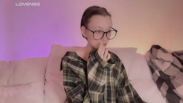 yourconcept online show from December 4, 6:07 pm