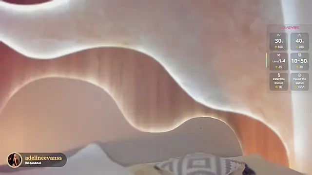 AdelineEvanss online show from October 31, 9:32 pm