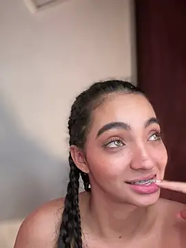 AdelineEvanss online show from March 20, 3:45 am