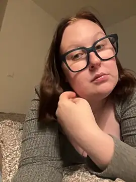 Misssmilf online show from December 5, 2:26 pm