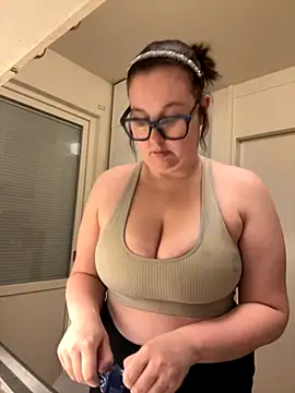 Misssmilf online show from October 20, 4:40 pm