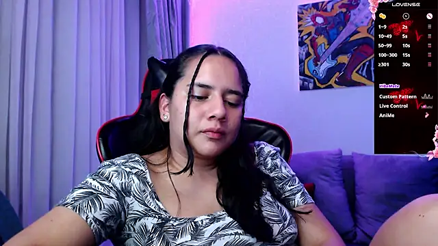 Lexyevans online show from February 28, 11:45 pm