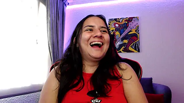 Lexyevans online show from March 15, 8:10 pm