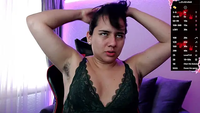 Lexyevans online show from February 18, 7:09 pm