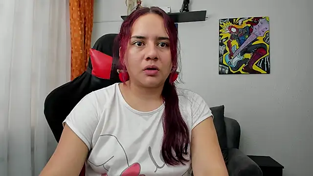 Lexyevans online show from February 22, 9:05 pm