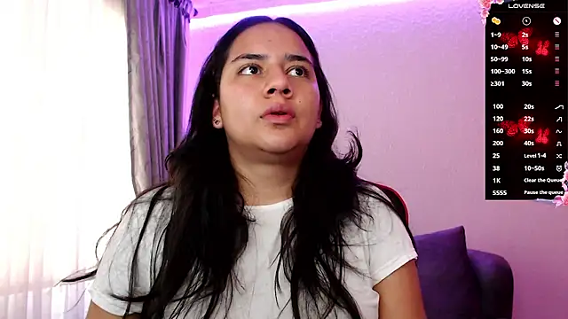 Lexyevans online show from February 16, 7:05 pm