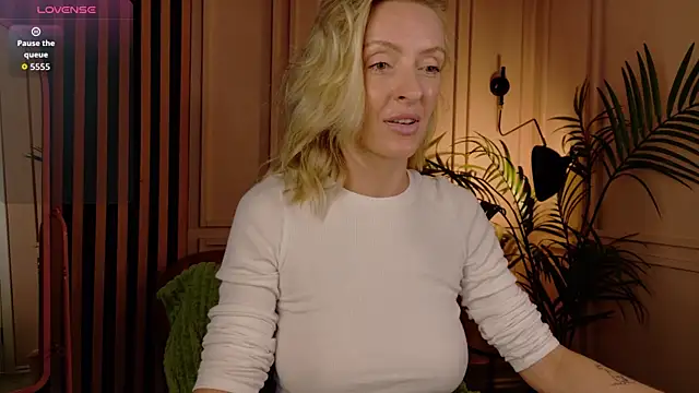 sexuallycorrecte online show from April 23, 6:42 am