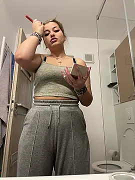 AllysonK online show from March 10, 11:03 am