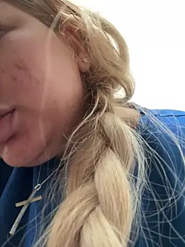 AllysonK online show from May 12, 11:27 am
