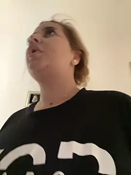 AllysonK online show from September 28, 11:17 am