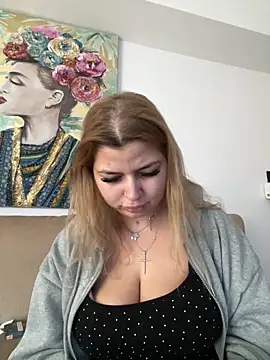 AllysonK online show from February 7, 12:13 pm