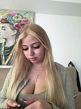 AllysonK online show from April 30, 12:01 pm