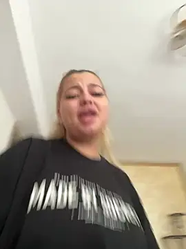 Snapshot of AllysonK chatting on July 17, 12:35 pm AllysonK online show from July 17, 12:35 pm
