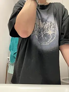 AllysonK online show from March 27, 10:16 am