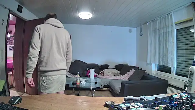 rosaeichel online show from February 10, 2:43 am