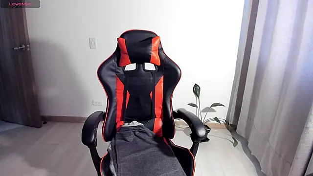 maryluna95 online show from April 16, 9:39 pm