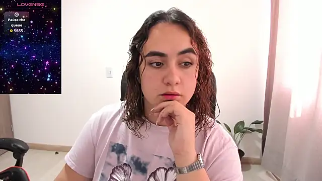 Snapshot of maryluna95 chatting on July 10, 7:47 pm maryluna95 online show from July 10, 7:47 pm