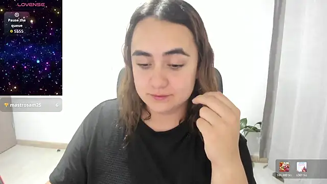 Snapshot of maryluna95 chatting on July 14, 10:49 pm maryluna95 online show from July 14, 10:49 pm