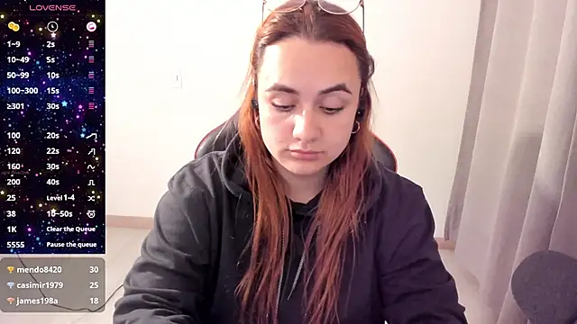 maryluna95 online show from October 31, 3:03 am