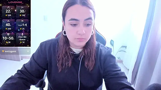 maryluna95 online show from April 11, 7:50 pm