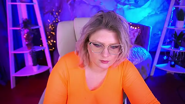 Snapshot of CoolTatis chatting on January 8, 7:47 am CoolTatis online show from January 8, 7:47 am