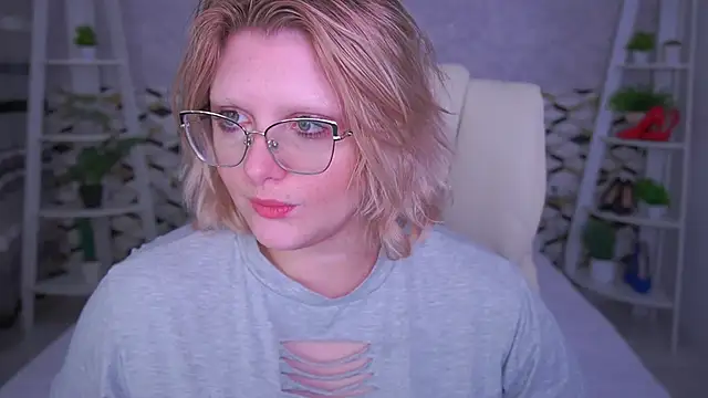 CoolTatis online show from May 19, 6:42 am