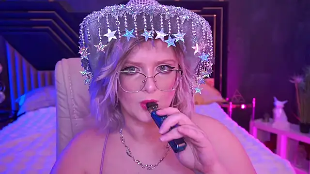 Snapshot of CoolTatis chatting on December 21, 7:32 am CoolTatis online show from December 21, 7:32 am