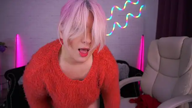 Snapshot of CoolTatis chatting on October 23, 2:16 pm CoolTatis online show from October 23, 2:16 pm