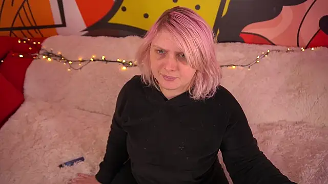 Snapshot of CoolTatis chatting on November 7, 8:02 pm CoolTatis online show from November 7, 8:02 pm