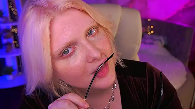 CoolTatis online show from March 27, 8:26 am