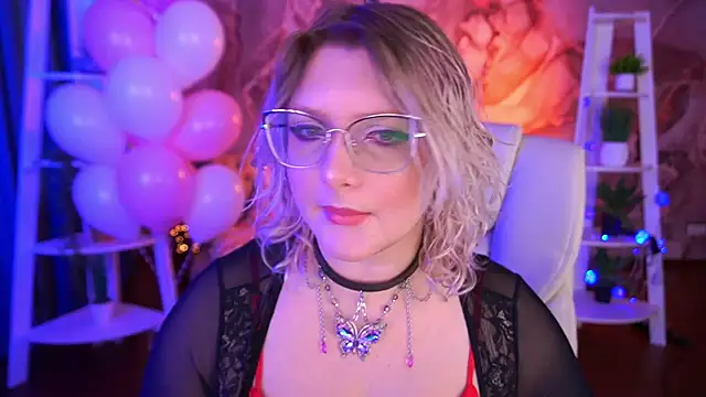 Snapshot of CoolTatis chatting on February 14, 8:36 am CoolTatis online show from February 14, 8:36 am