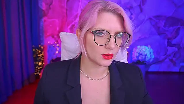 CoolTatis online show from October 3, 1:34 pm