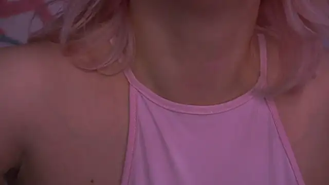 Snapshot of CoolTatis chatting on November 4, 9:29 pm CoolTatis online show from November 4, 9:29 pm