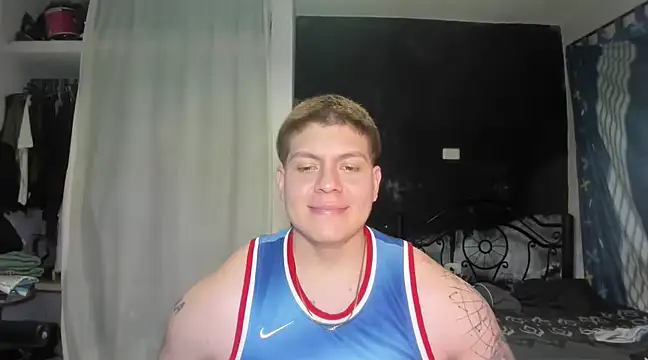 Snapshot of regan_jhonso chatting on March 22, 5:49 am regan jhonso online show from March 22, 5:49 am