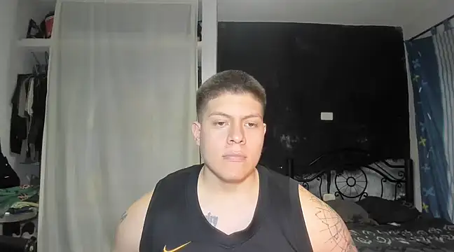 Snapshot of regan_jhonso chatting on February 23, 4:50 am regan jhonso online show from February 23, 4:50 am