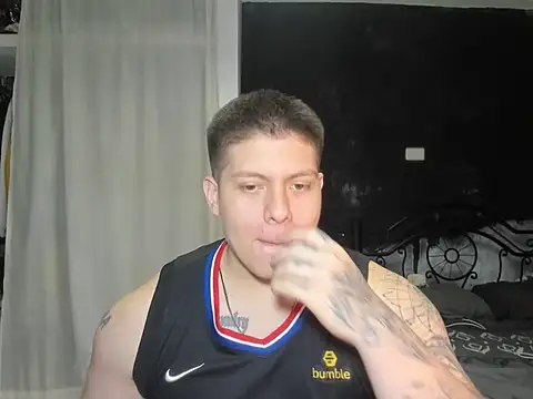 Snapshot of regan_jhonso chatting on February 28, 4:43 am regan jhonso online show from February 28, 4:43 am