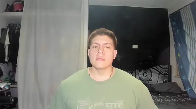 Snapshot of regan_jhonso chatting on March 17, 4:51 am regan jhonso online show from March 17, 4:51 am