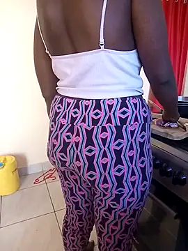 zainabsmile online show from April 6, 1:12 pm