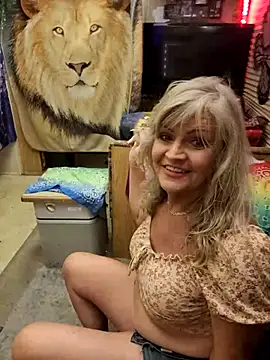 annika lately online show from March 17, 2:36 am