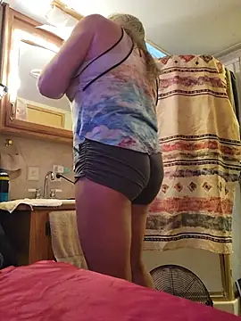 annika lately online show from June 26, 3:01 am