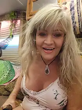 annika lately online show from July 10, 5:35 pm