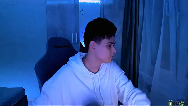 Foxicfu online show from March 10, 3:09 pm