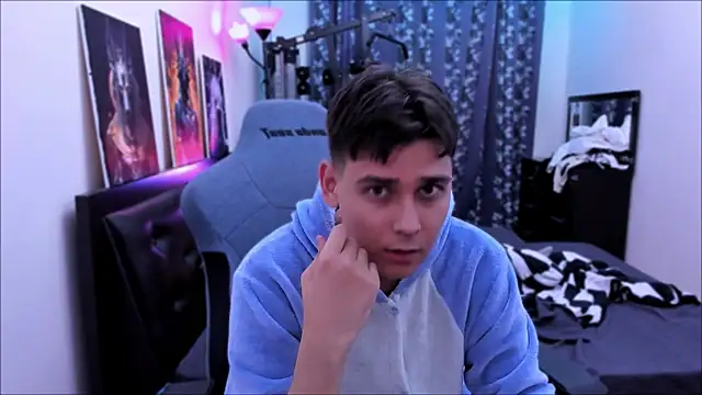 Foxicfu online show from September 17, 1:57 pm