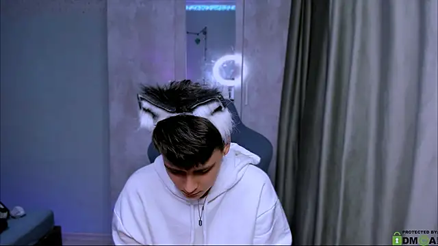 Foxicfu online show from February 10, 12:50 pm