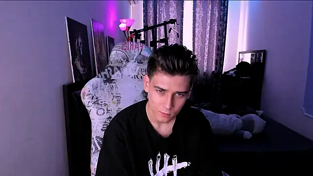 Foxicfu online show from February 5, 8:21 am